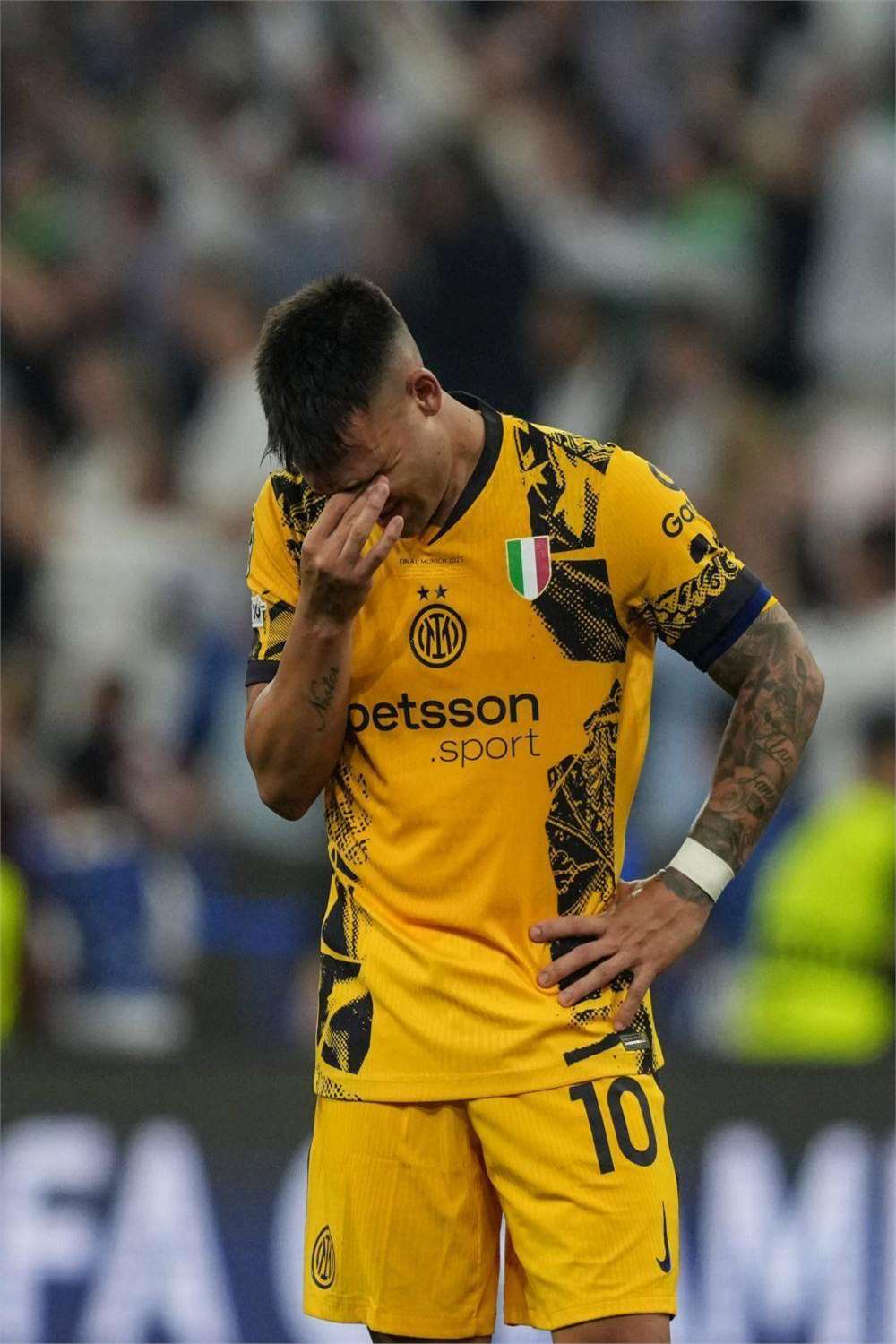 开云娱乐-罗马客场战平，艰难保持欧联资格希望(罗马队最新比赛)